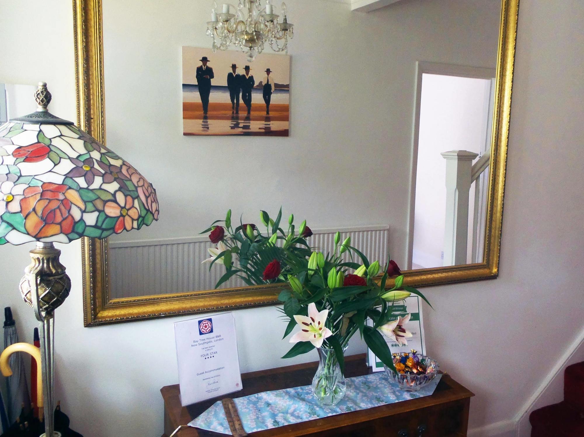 Bay Tree House Bed & Breakfast Барнет Екстериор снимка
