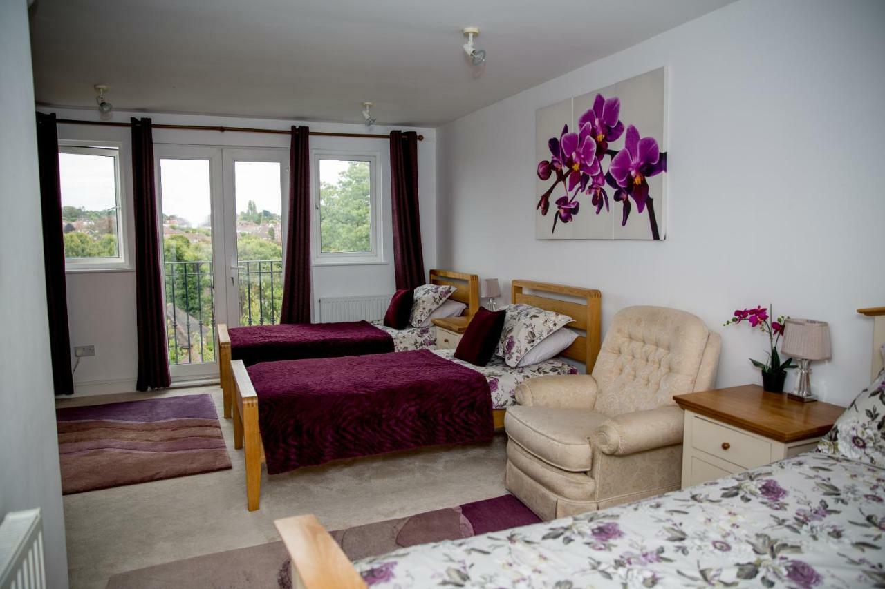 Bay Tree House Bed & Breakfast Барнет Екстериор снимка